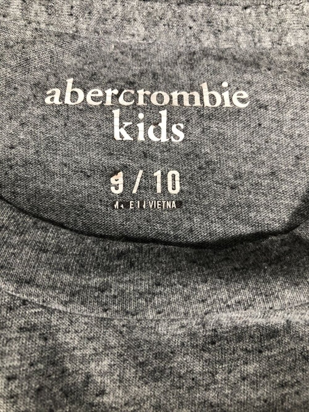 Abercrombie Kids Gray Tee With Red Embroidery Moose Logo New York Design - Picture 7 of 7